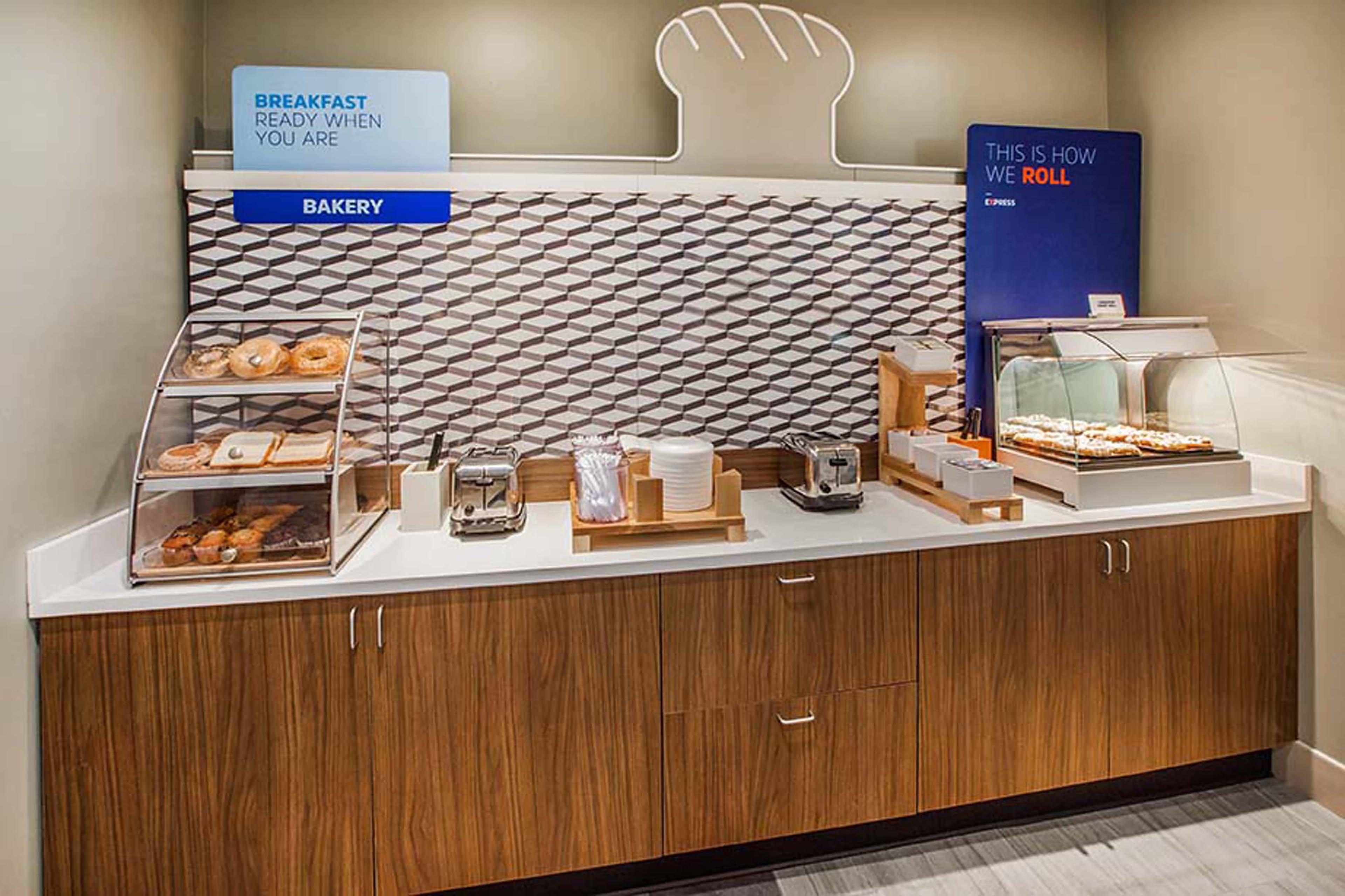 Holiday Inn Express South Burlington By Ihg Экстерьер фото